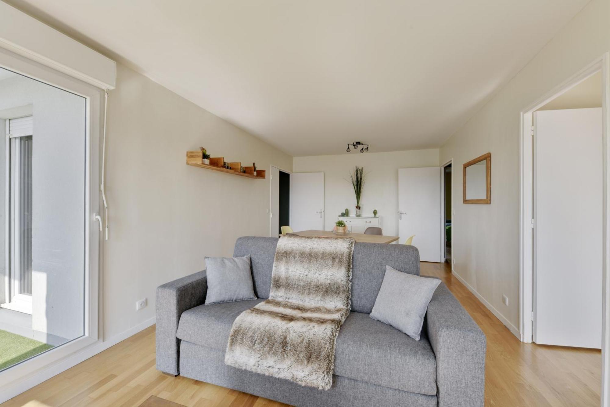 Chic Apartment With Superb View Of The Eiffel Tower Saint-Denis  Ngoại thất bức ảnh
