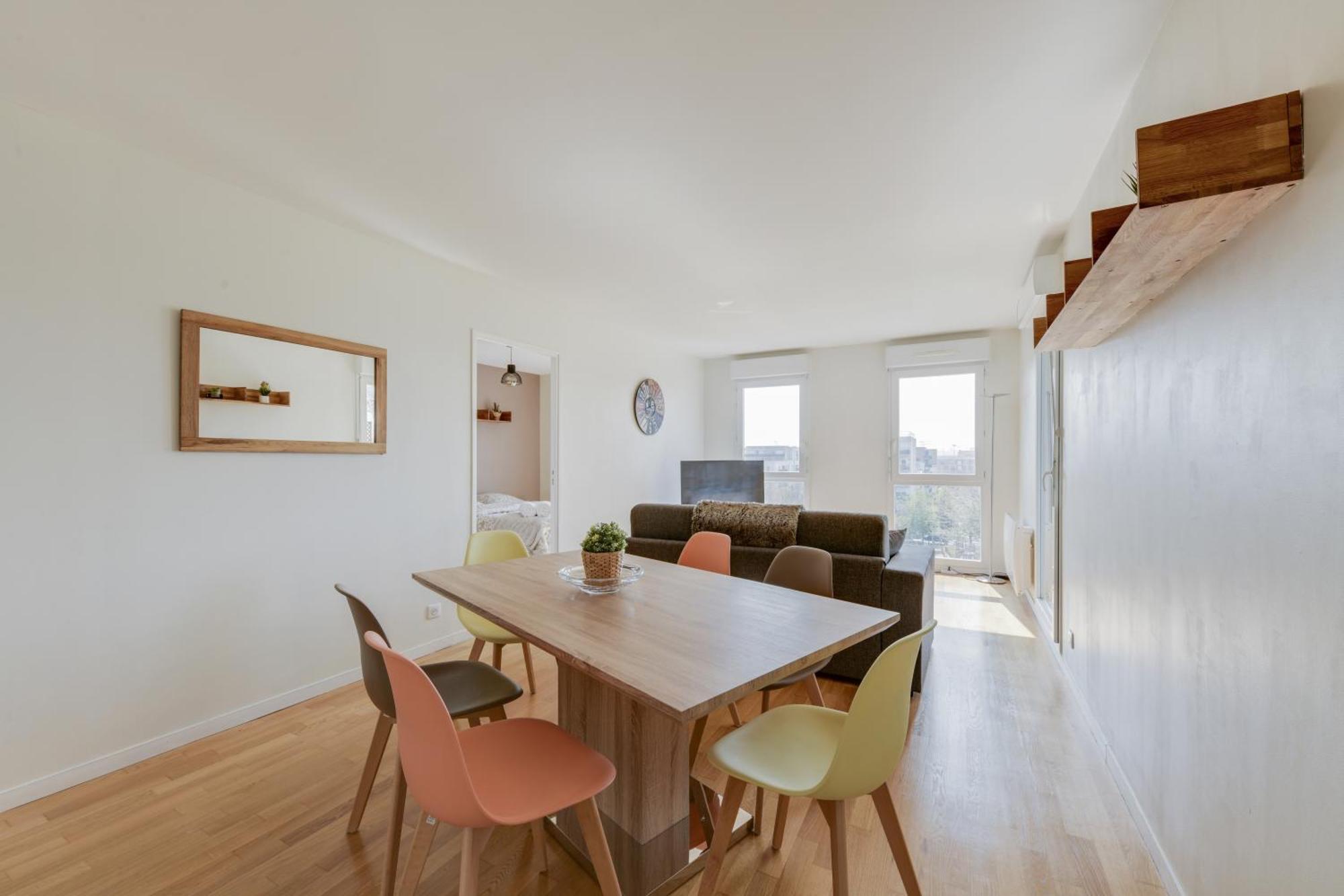 Chic Apartment With Superb View Of The Eiffel Tower Saint-Denis  Ngoại thất bức ảnh