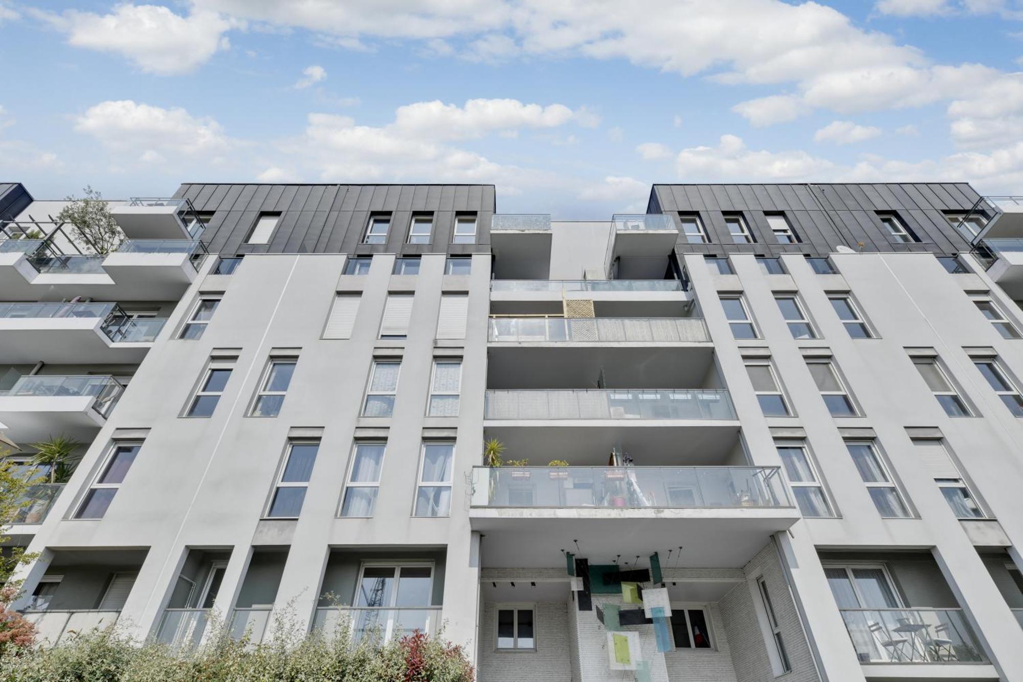 Chic Apartment With Superb View Of The Eiffel Tower Saint-Denis  Ngoại thất bức ảnh
